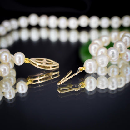 Vintage Graduated Pearl Gold Strand Beaded Necklace | 16.25"