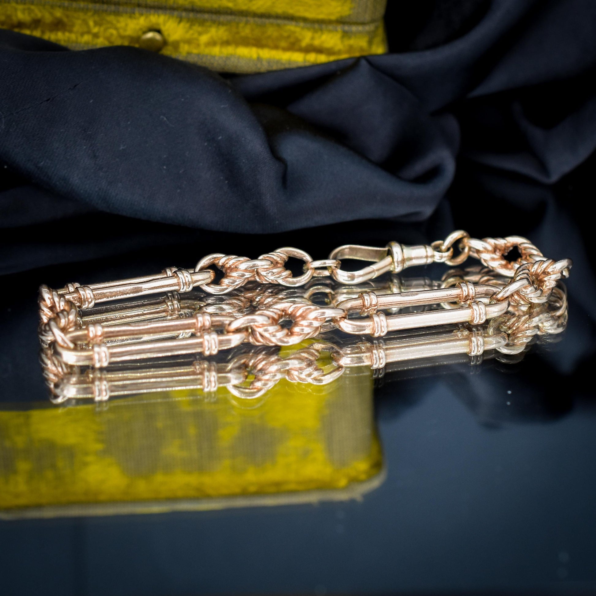 Antique 9ct Gold Heavy Trombone and Love Knot Link Bracelet with Dog Clip 8.25"