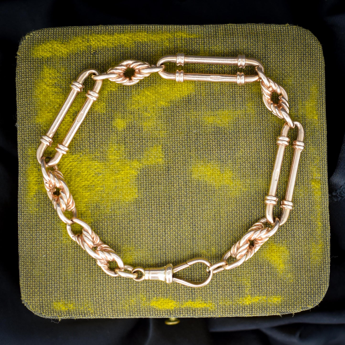 Antique 9ct Gold Heavy Trombone and Love Knot Link Bracelet with Dog Clip 8.25"