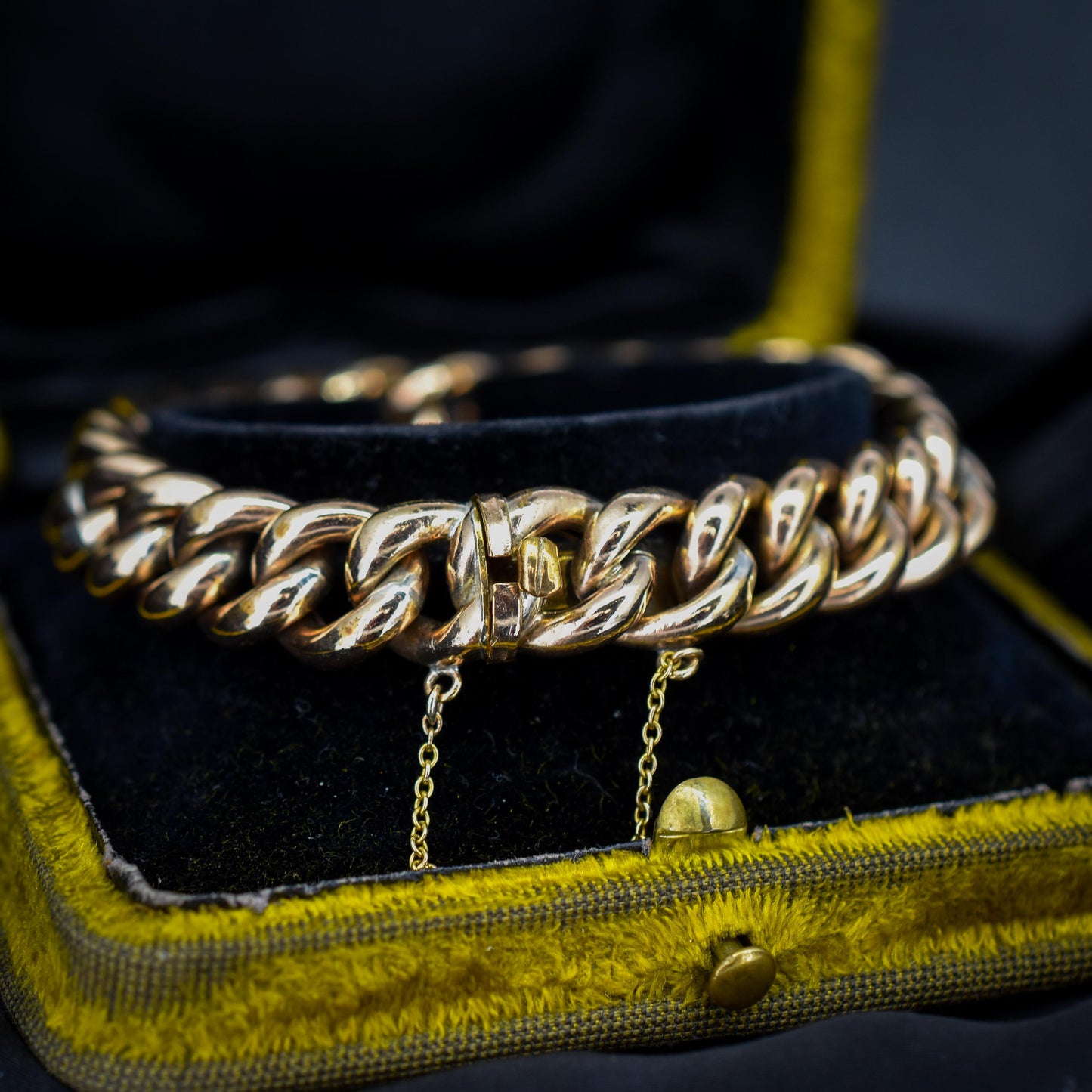 Antique Engraved Curb Link Rolled Gold Bracelet | 7"
