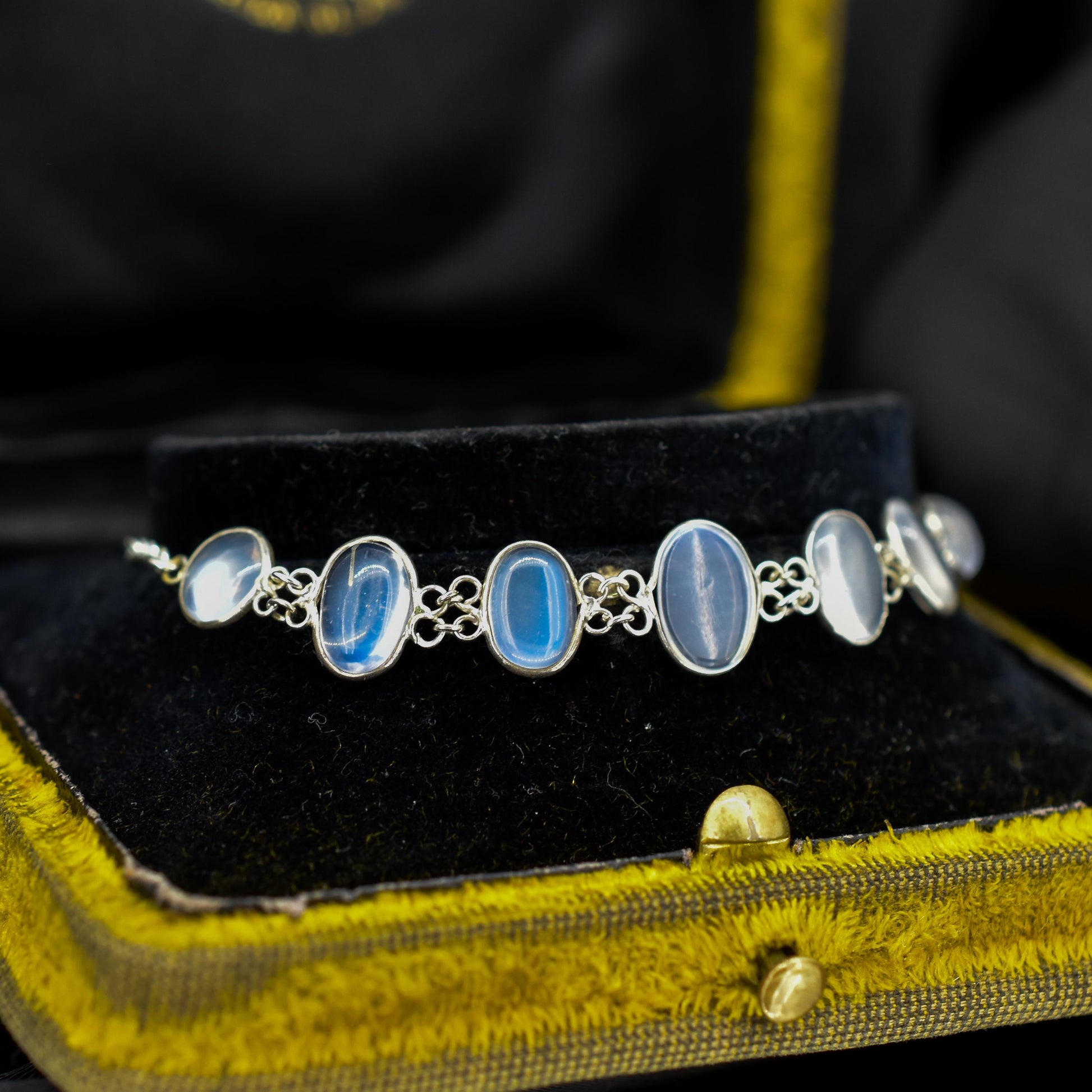 Vintage Cabochon Moonstone Silver Bracelet | 7"