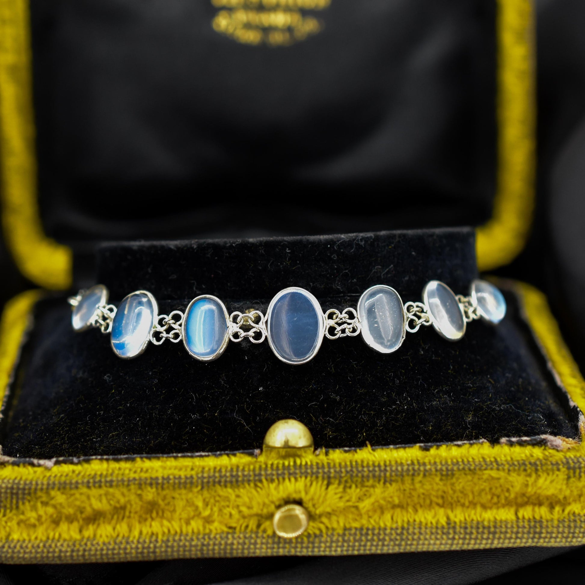 Vintage Cabochon Moonstone Silver Bracelet | 7"