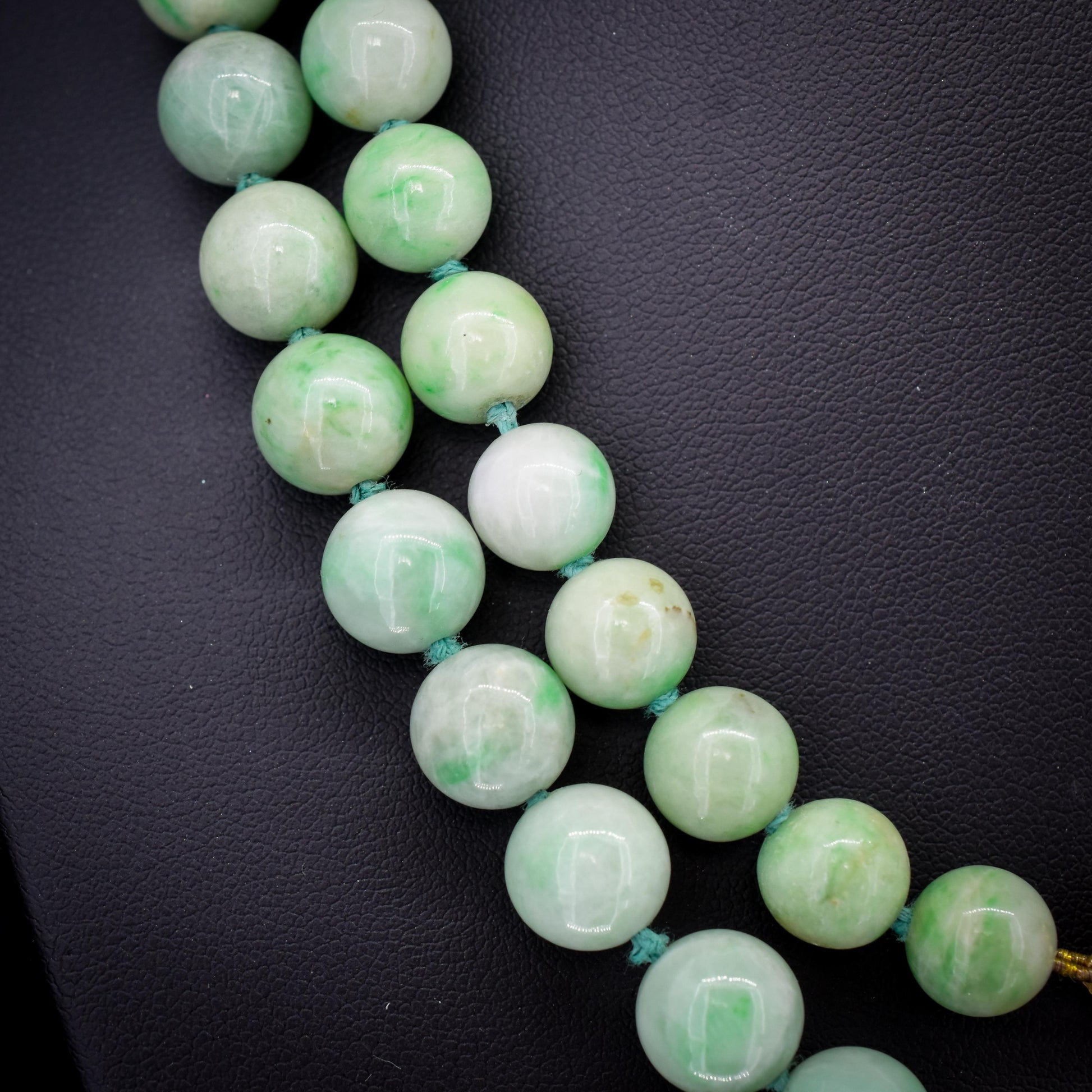 Antique Jade Beaded Strand Necklace with Figa Hand Clasp | 35"