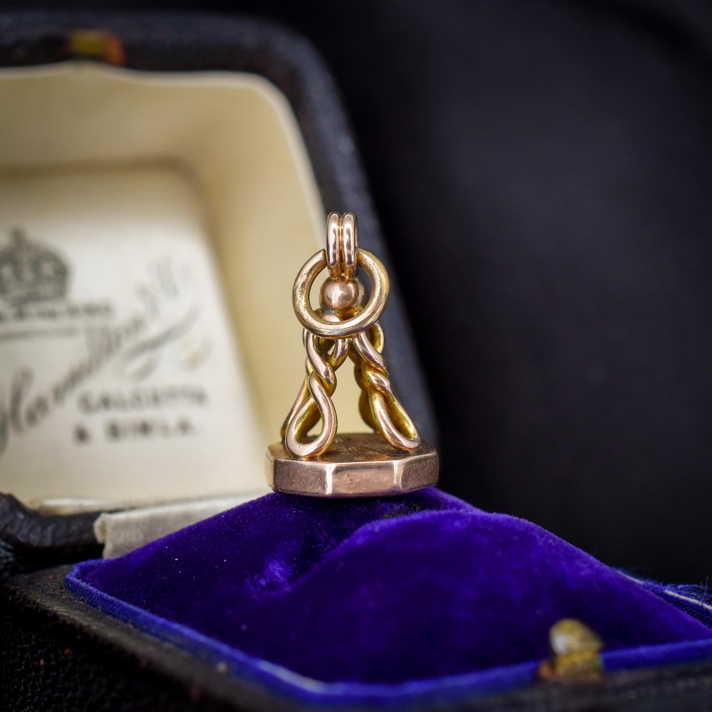 Antique Fancy Infinity 9ct Gold Plain Fob Seal Pendant