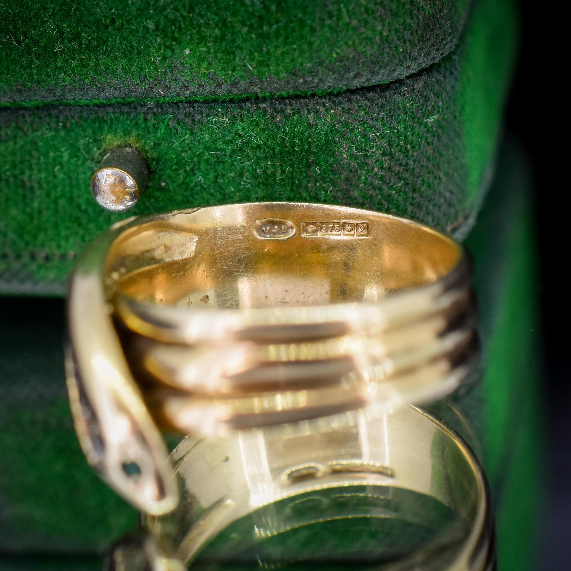 Vintage Diamond and Emerald Snake Serpent 9ct Gold Band Ring | Dated 1990