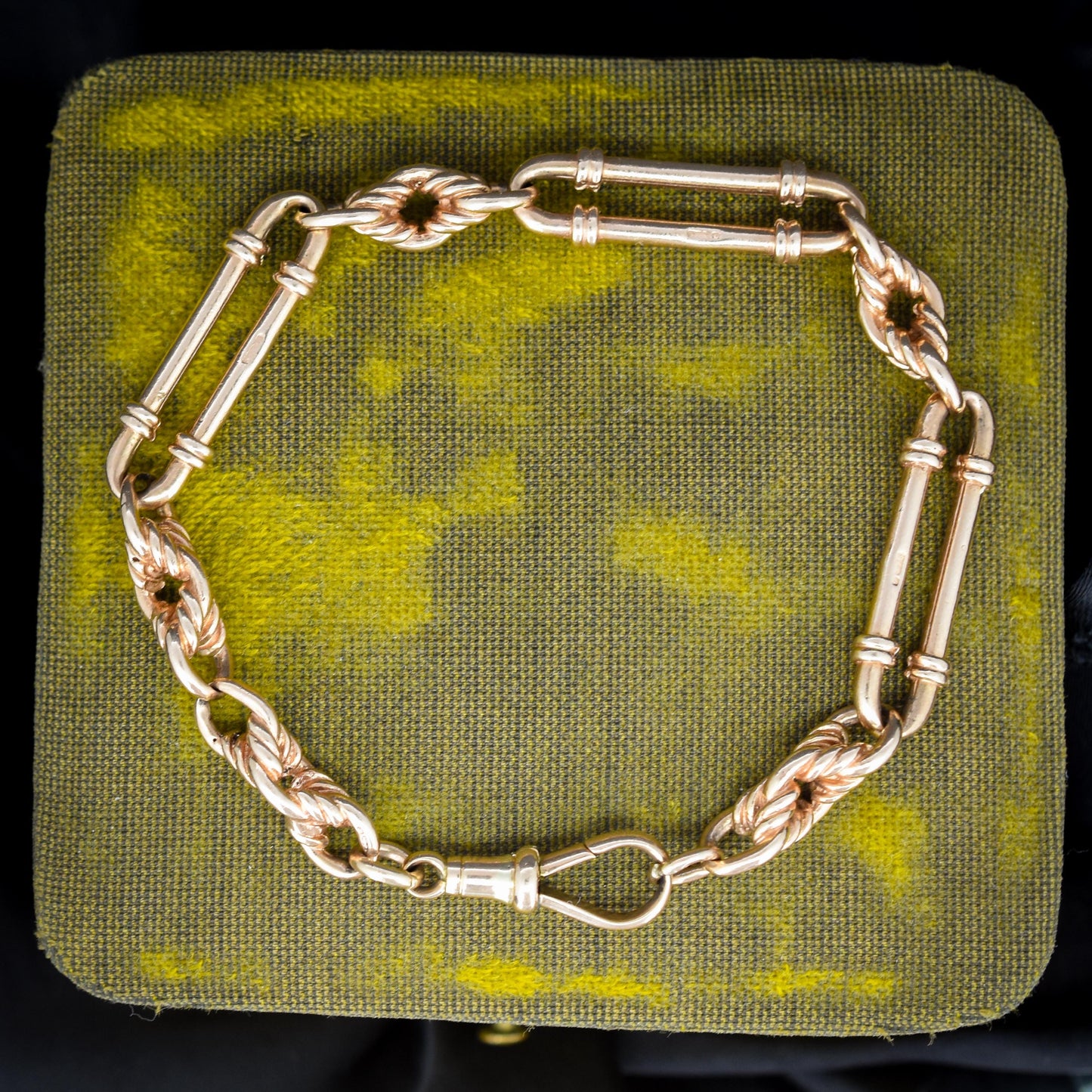 Antique 9ct Gold Heavy Trombone and Love Knot Link Bracelet with Dog Clip 8.25"