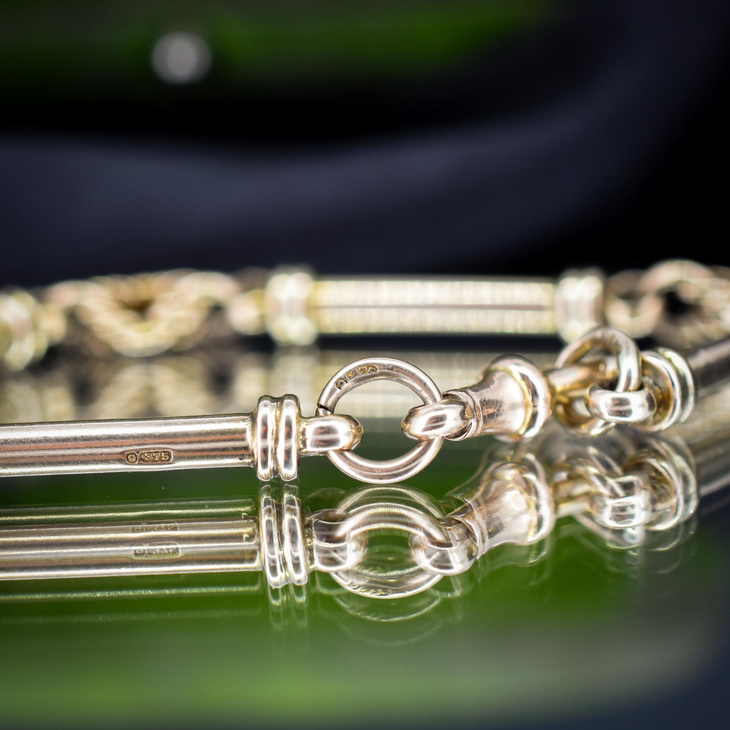 Antique 9ct Gold Tubular Bar and Love Knot Link Bracelet with Dog Clip 8"