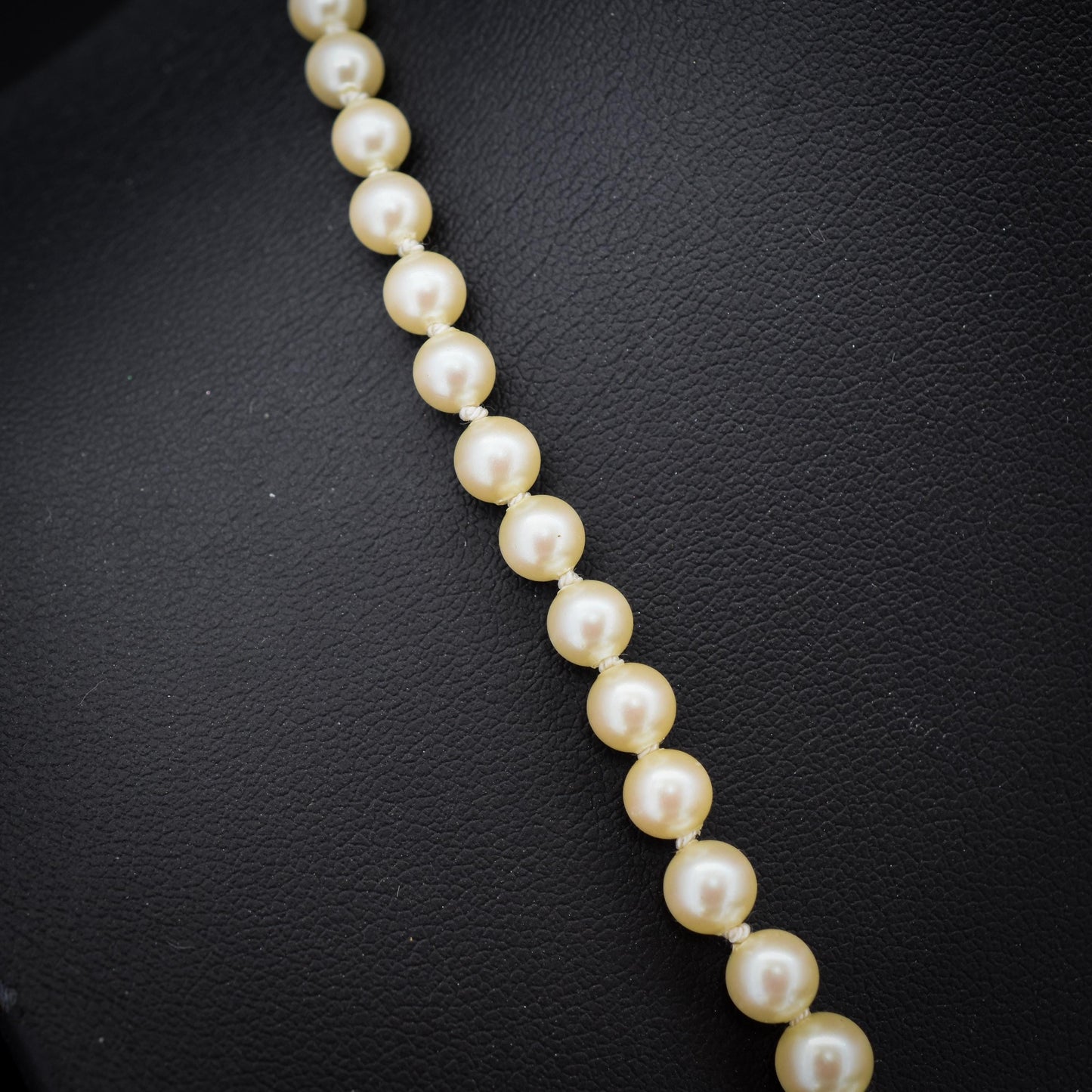 Vintage Graduated Pearl Gold Strand Beaded Necklace | 17"