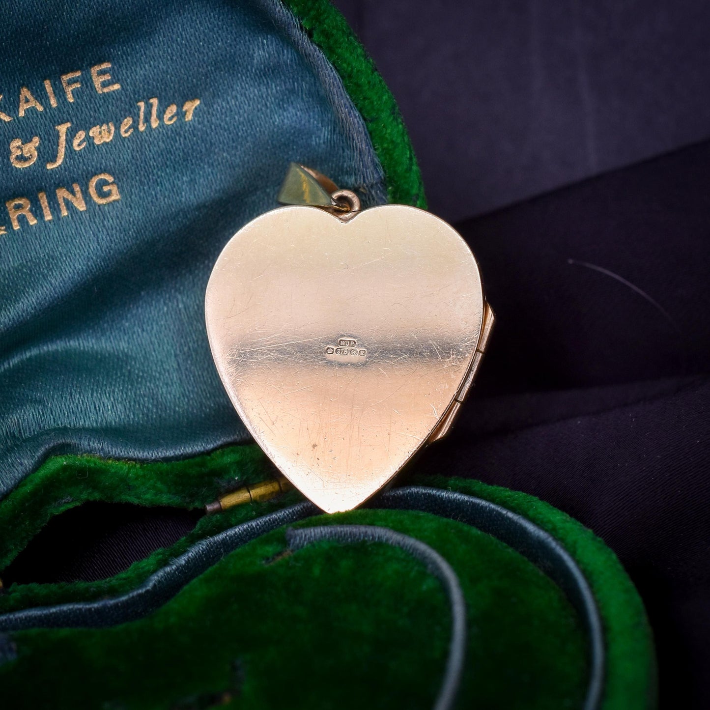 Vintage 9ct Yellow Gold Engraved Floral Heart Locket Pendant