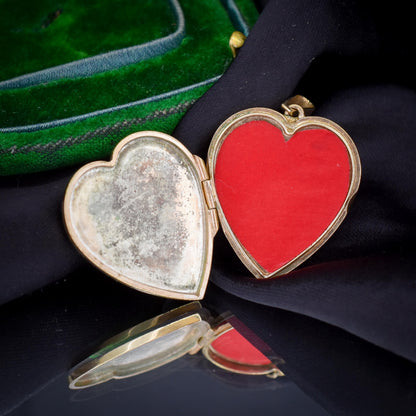 Vintage 9ct Yellow Gold Engraved Floral Heart Locket Pendant