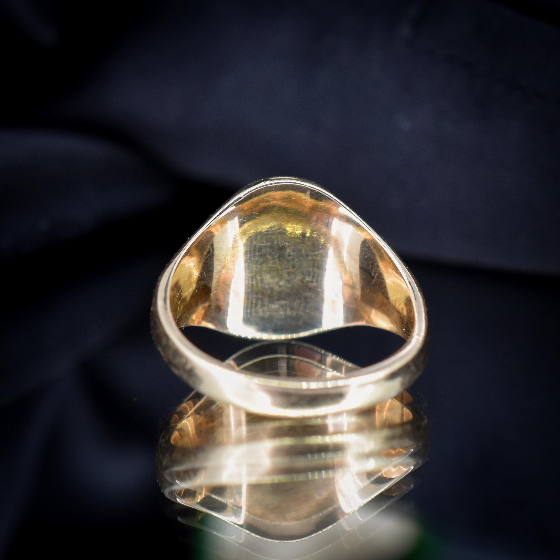 Vintage Intaglio Signet 9ct Yellow Gold Ring | Dated 1959