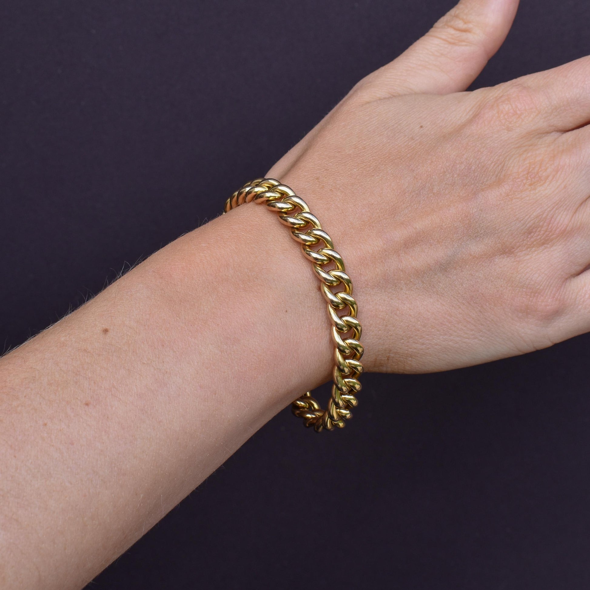 Antique 18ct Yellow Gold Concealed Clasp Curb Bracelet | 7"