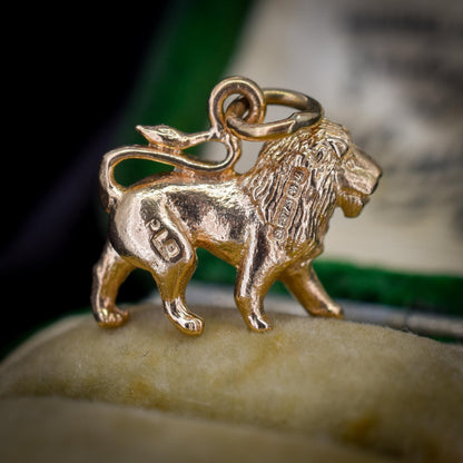 Vintage 9ct Yellow Gold Lion Animal Charm Pendant | Dated 1969