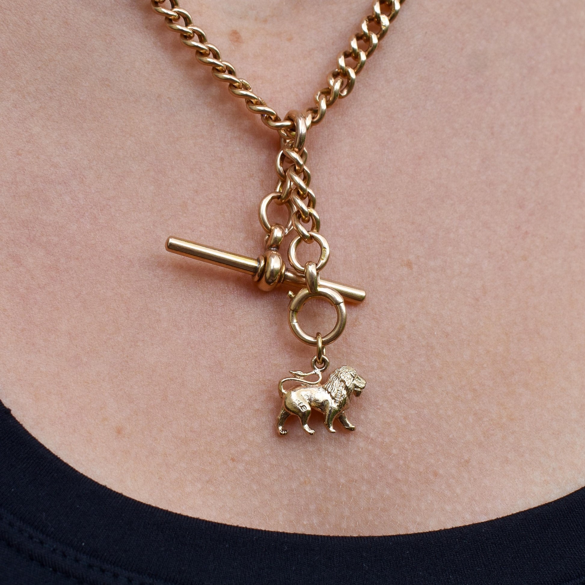 Vintage 9ct Yellow Gold Lion Animal Charm Pendant | Dated 1969