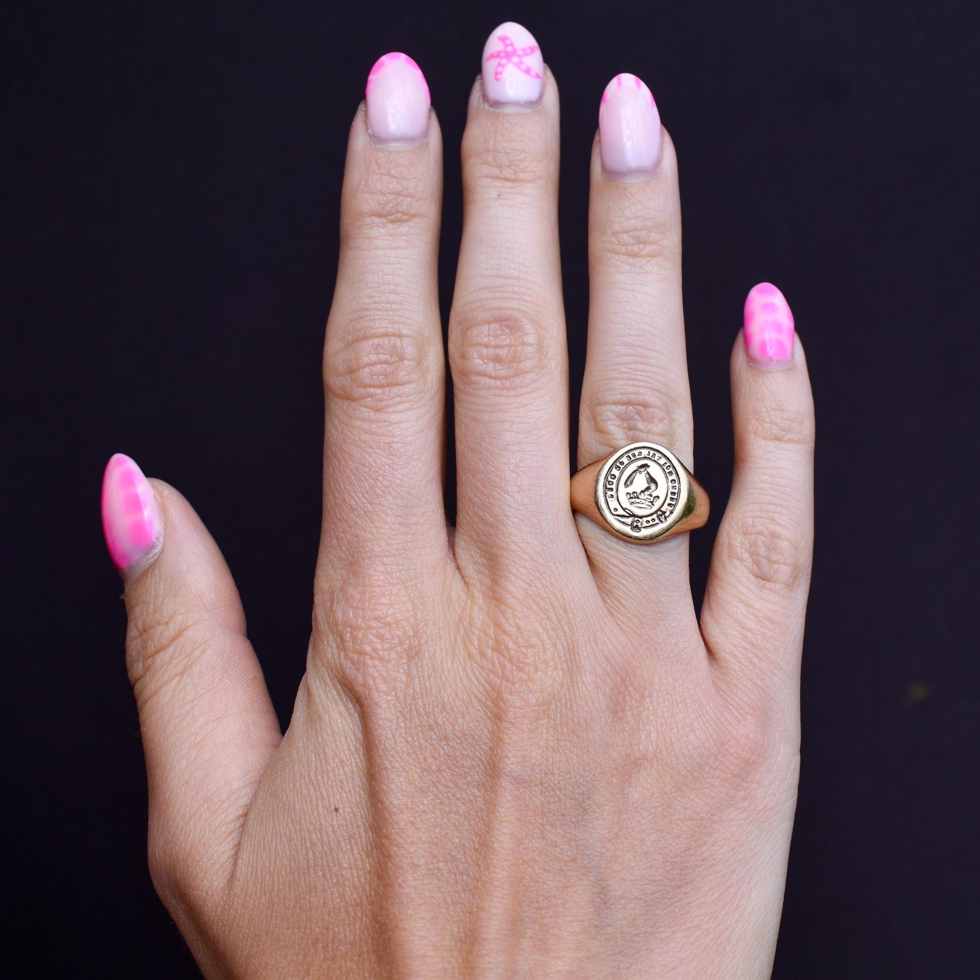 Vintage Intaglio Signet 9ct Yellow Gold Ring | Dated 1959