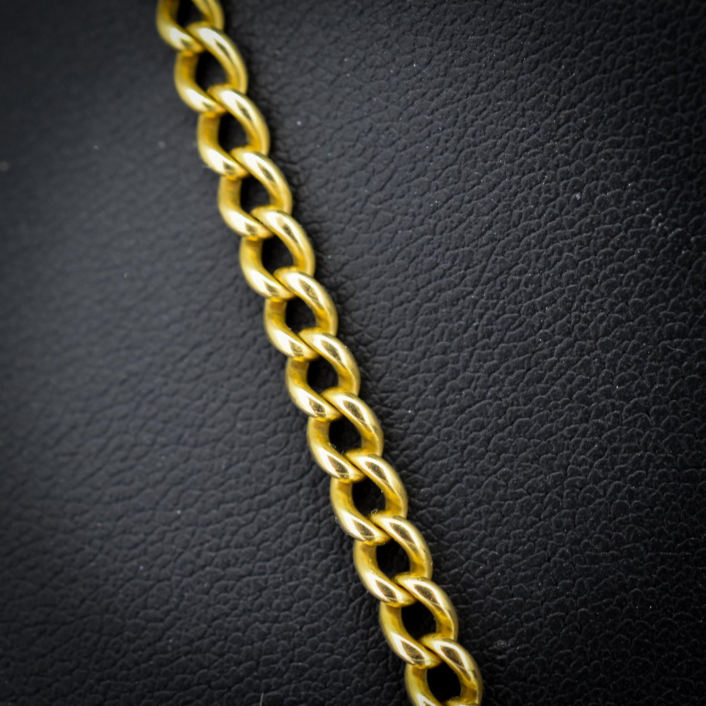 Antique 18ct Yellow Gold Curb Link Bolt Ring Chain Necklace | 18.25"