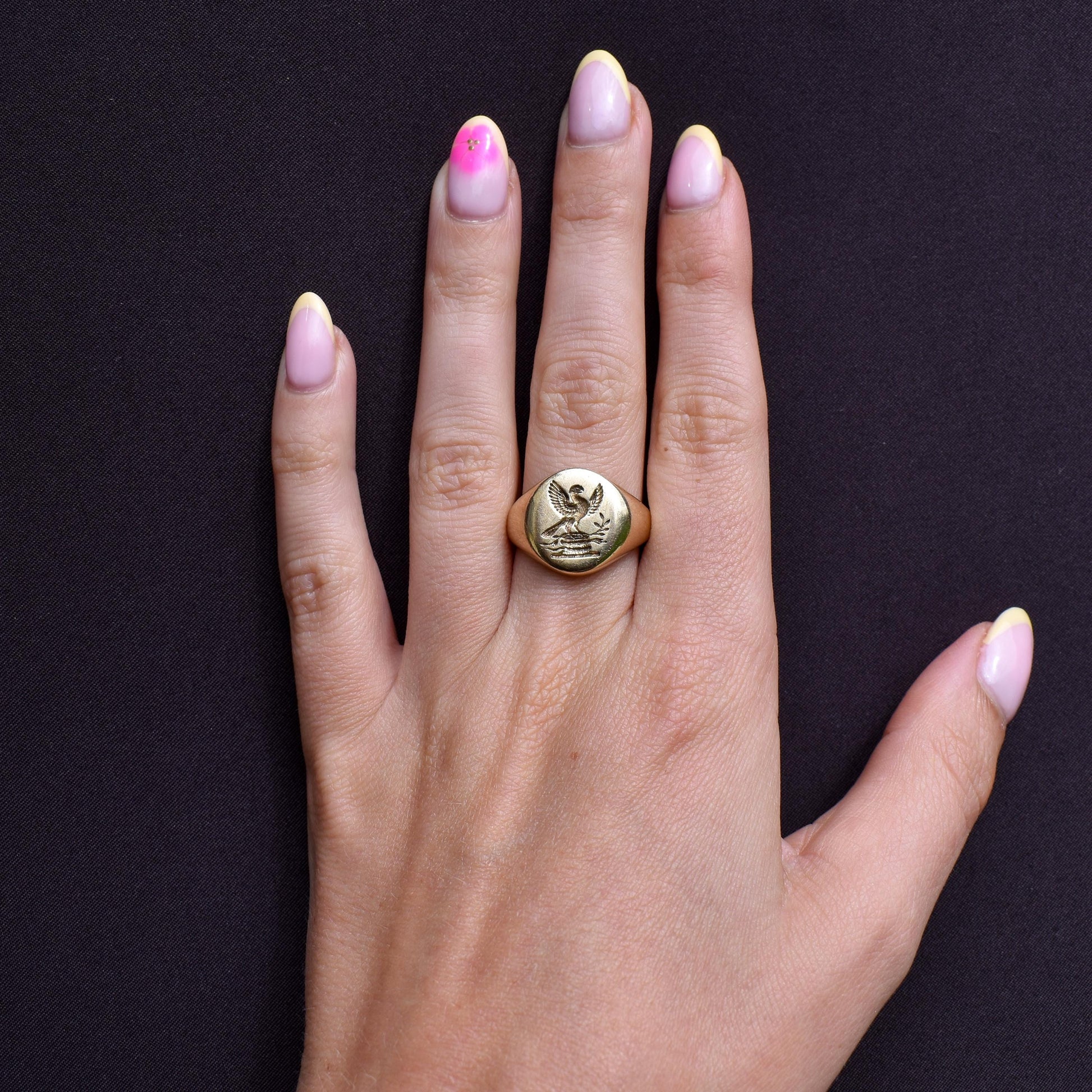 Vintage Heavy Liver Bird 9ct Yellow Gold Seal Signet Ring | 12.5g