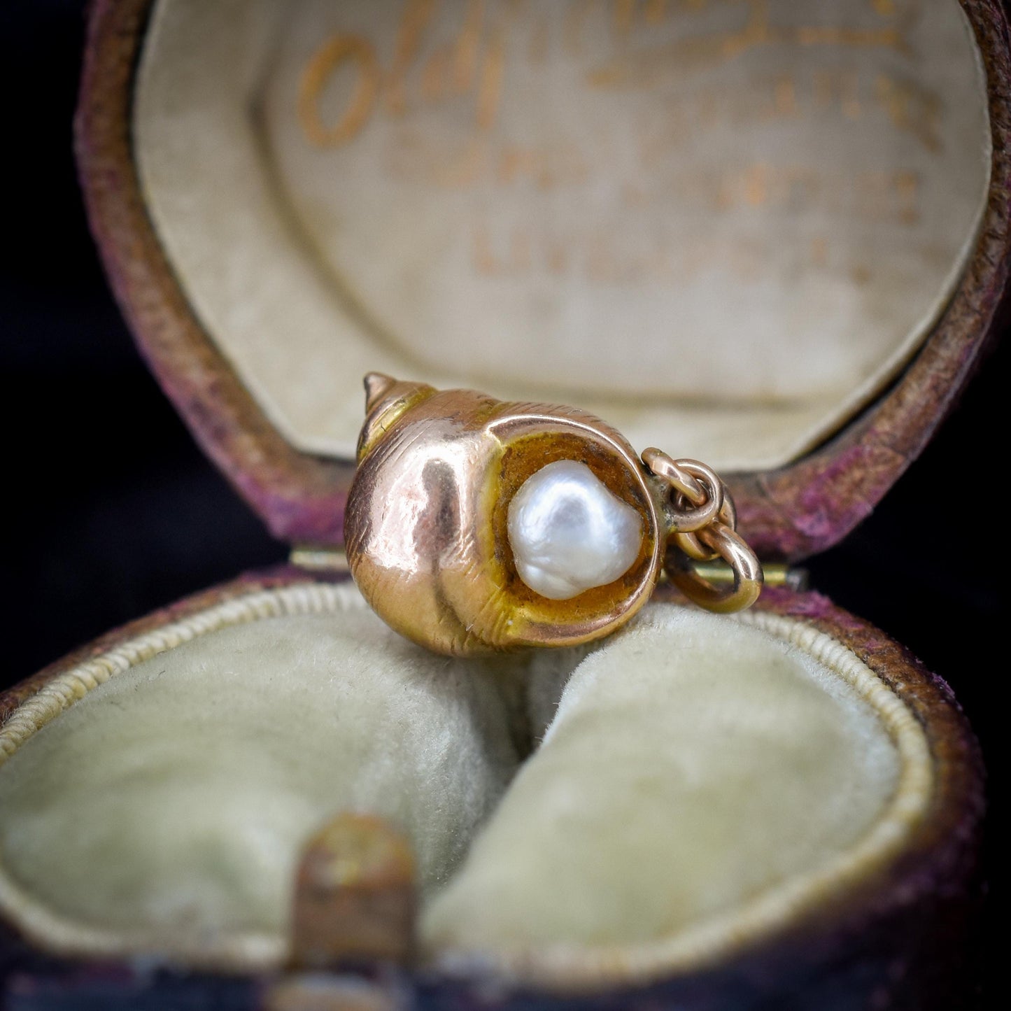 Antique 9ct Gold Pearl Shell Seashell Charm Pendant