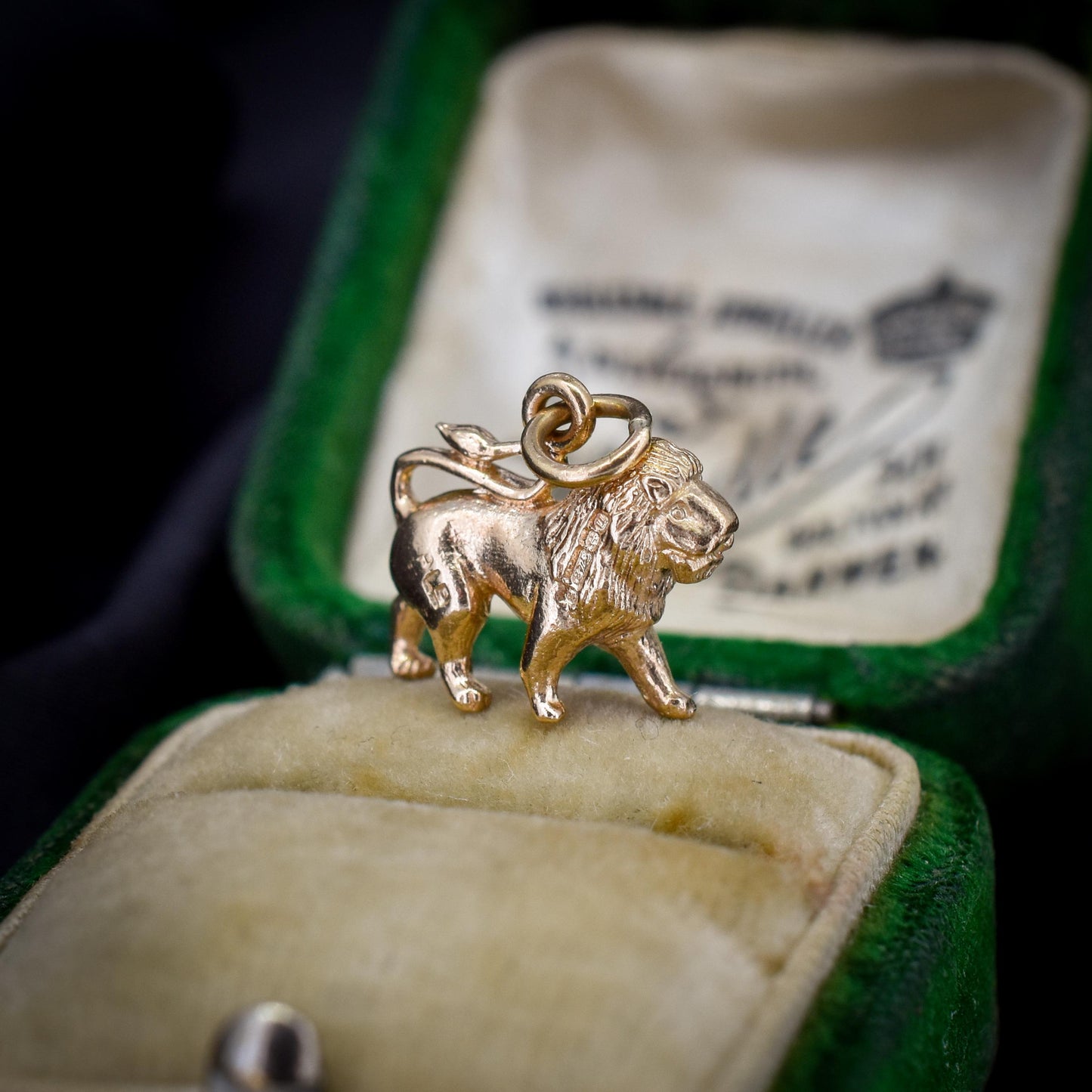 Vintage 9ct Yellow Gold Lion Animal Charm Pendant | Dated 1969