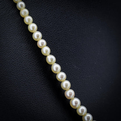 Vintage Graduated Pearl 9ct Gold Strand Beaded Necklace | 16"