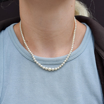 Vintage Graduated Pearl 9ct Gold Strand Beaded Necklace | 16"