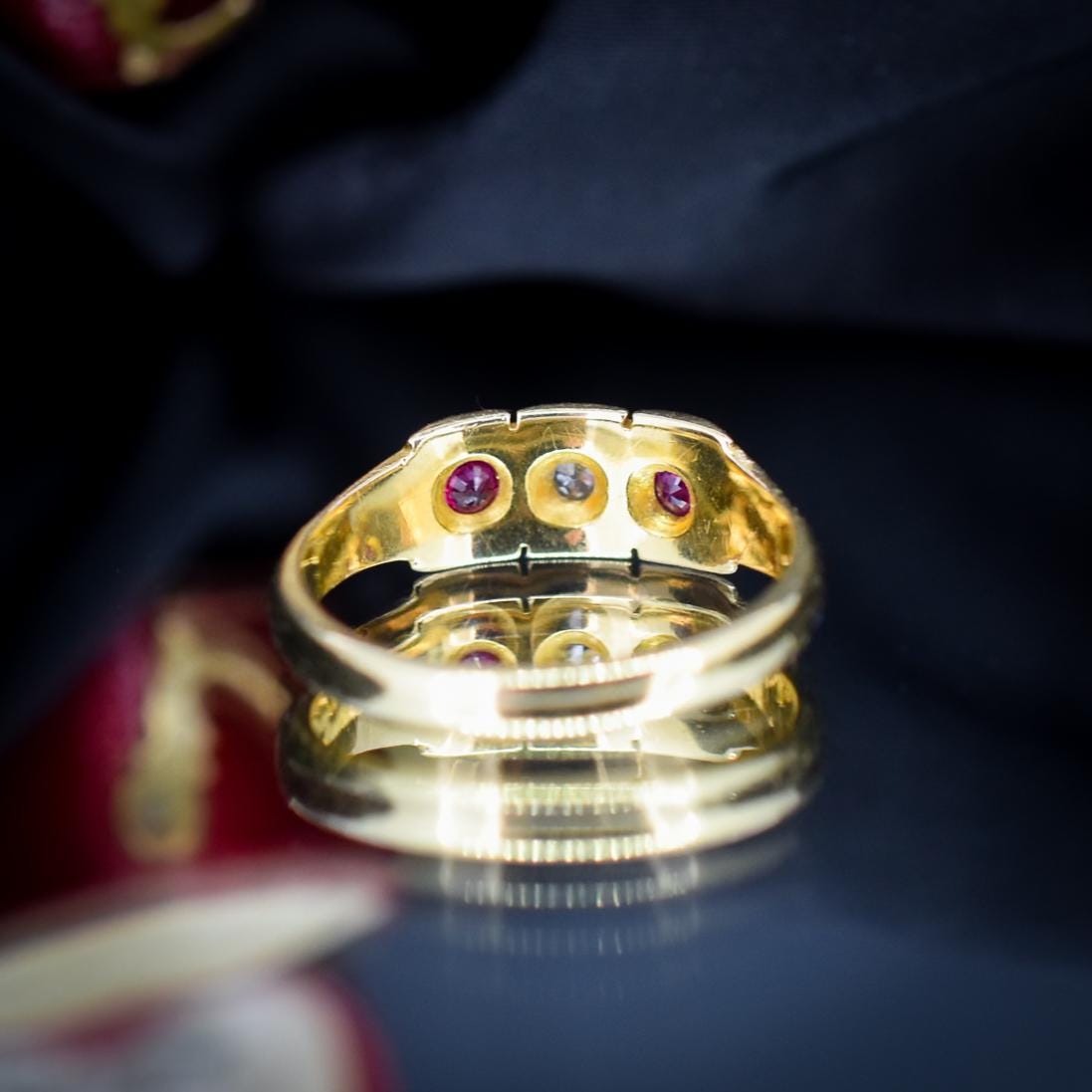 Antique Ruby and Diamond 18ct Yellow Gold Three Stone Starburst Gypsy Ring