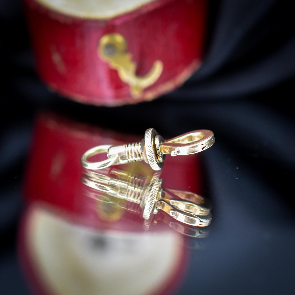Antique 12ct Gold Screw Dog Clip Charm Pendant