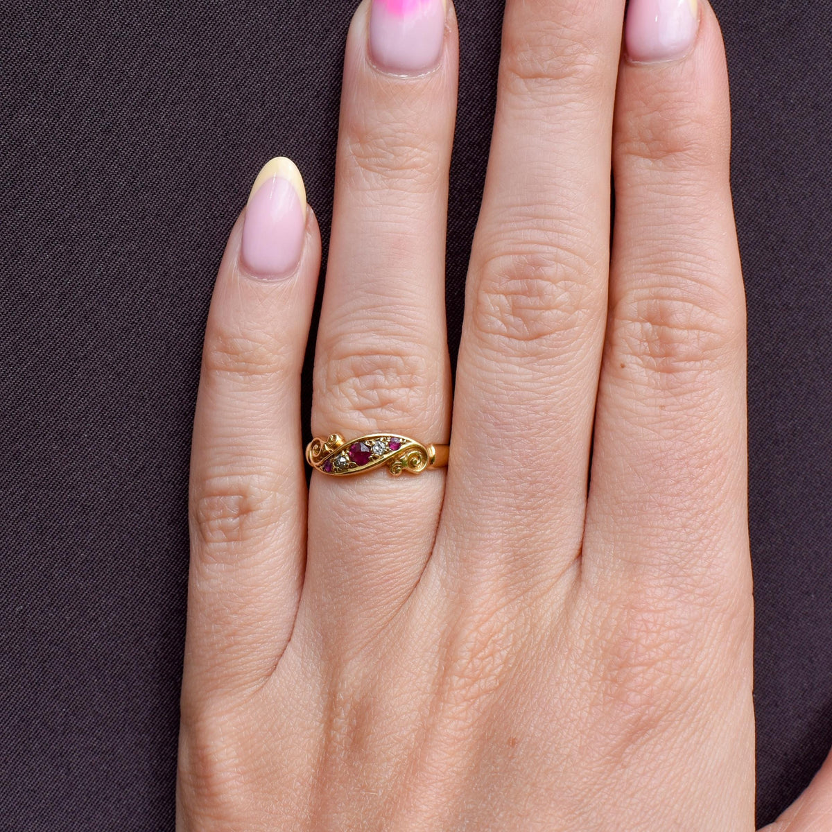 Antique Victorian Ruby Diamond Starburst 18ct Gold Band Ring | Dated 1913
