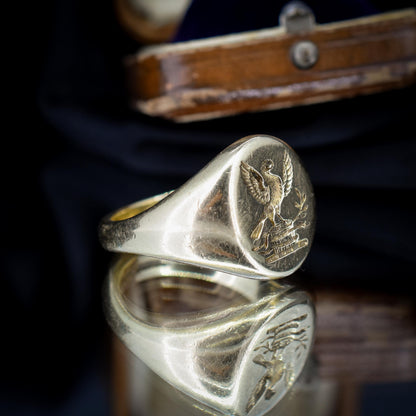 Vintage Heavy Liver Bird 9ct Yellow Gold Seal Signet Ring | 12.5g