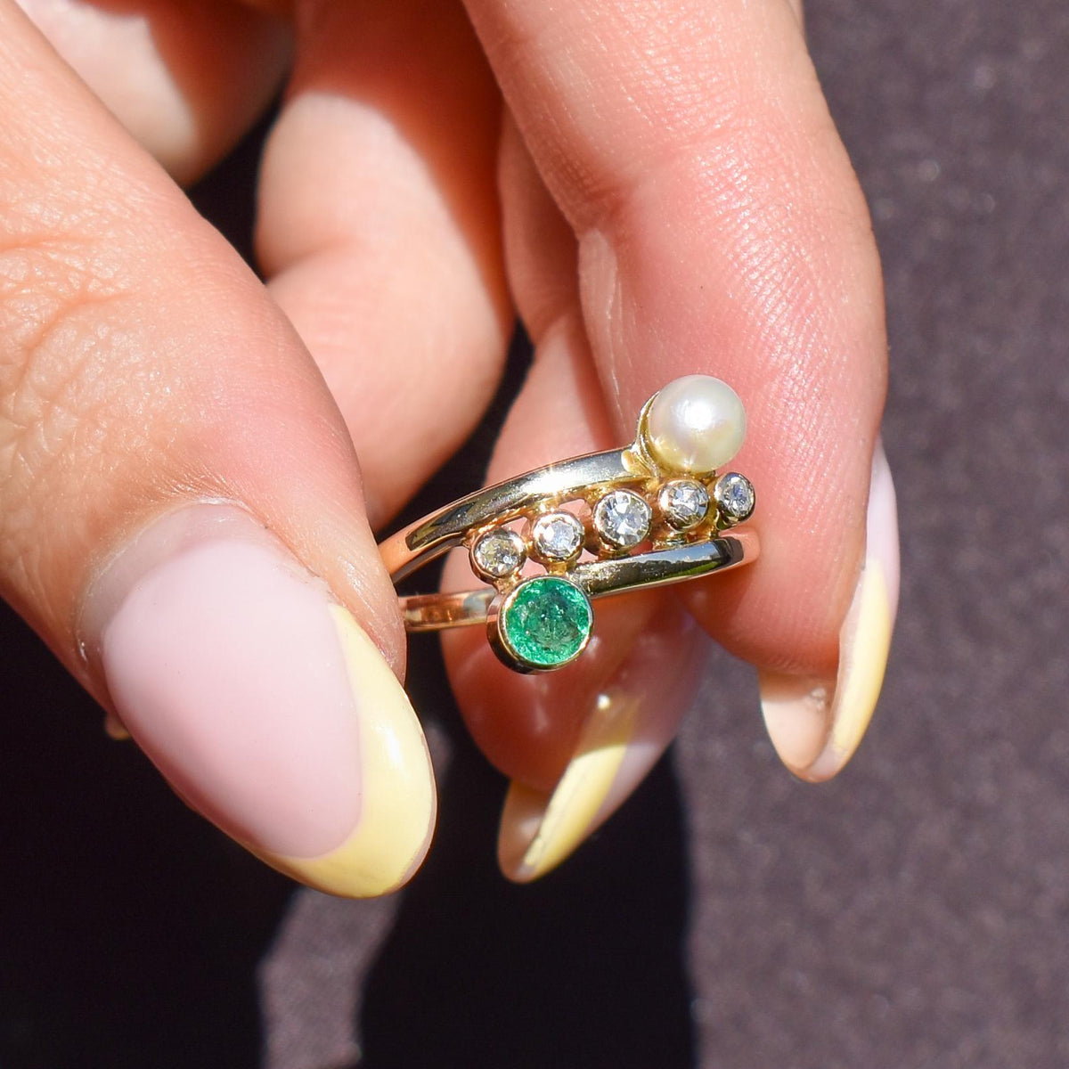 Vintage Emerald Pearl and Diamond 14ct 14k Yellow Gold Bypass Twist Ring