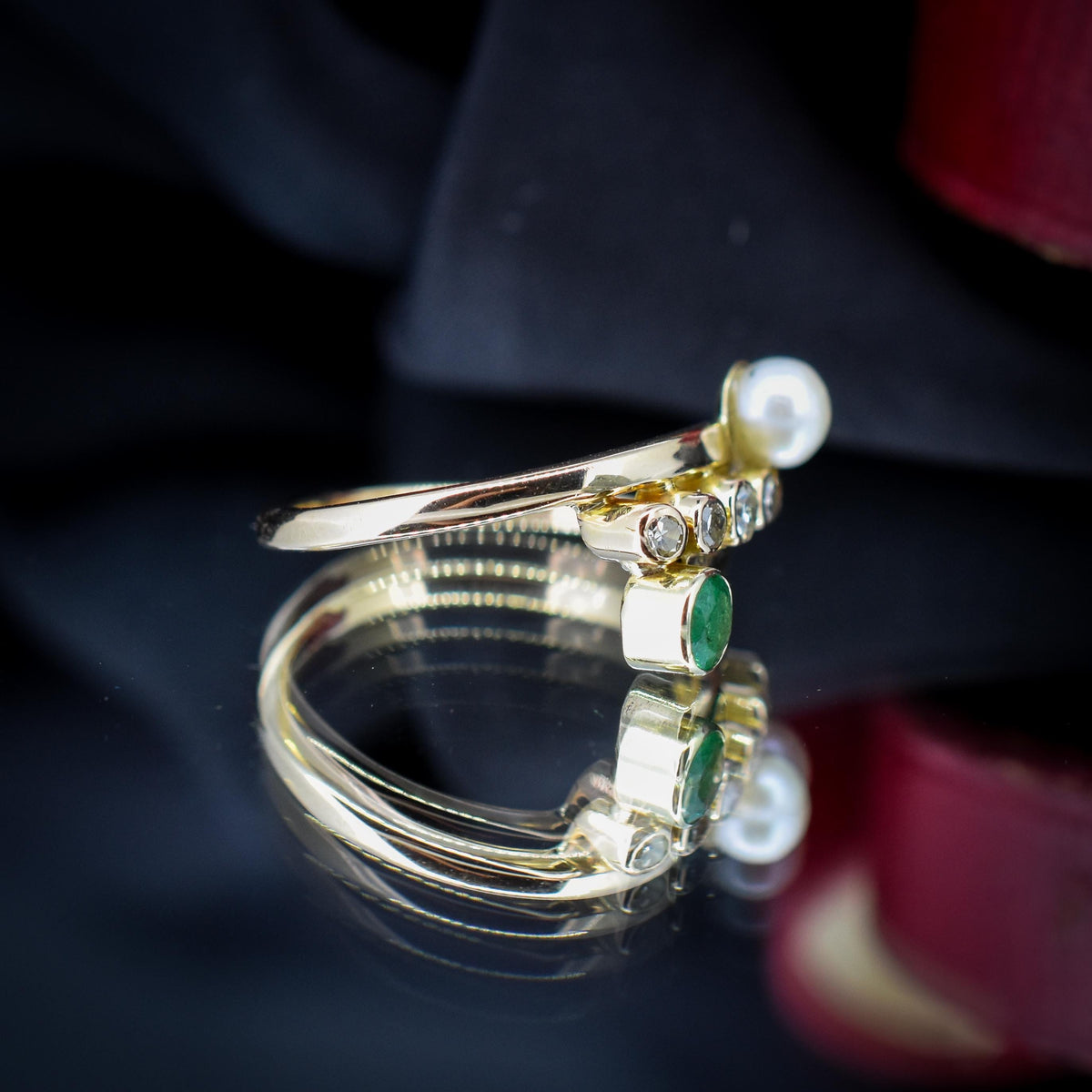 Vintage Emerald Pearl and Diamond 14ct 14k Yellow Gold Bypass Twist Ring