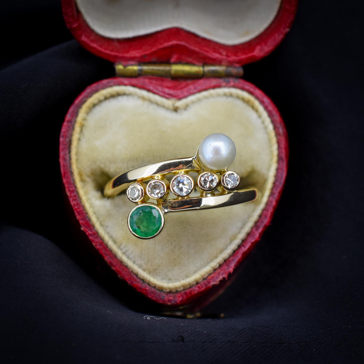 Vintage Emerald Pearl and Diamond 14ct 14k Yellow Gold Bypass Twist Ring