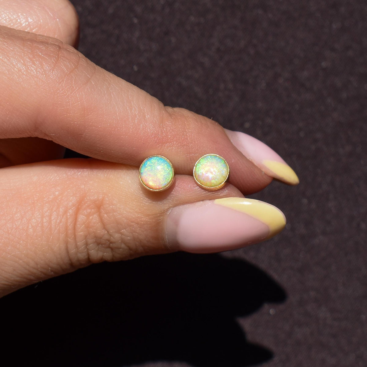 Vintage Natural Opal Round 9ct Gold Stud Earrings