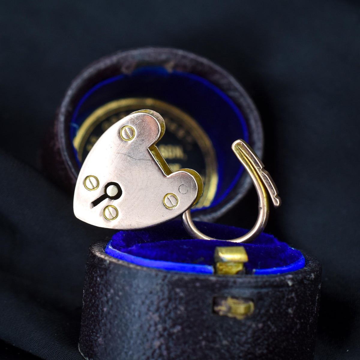 Antique Edwardian 9ct Gold Plain Heart Padlock Pendant