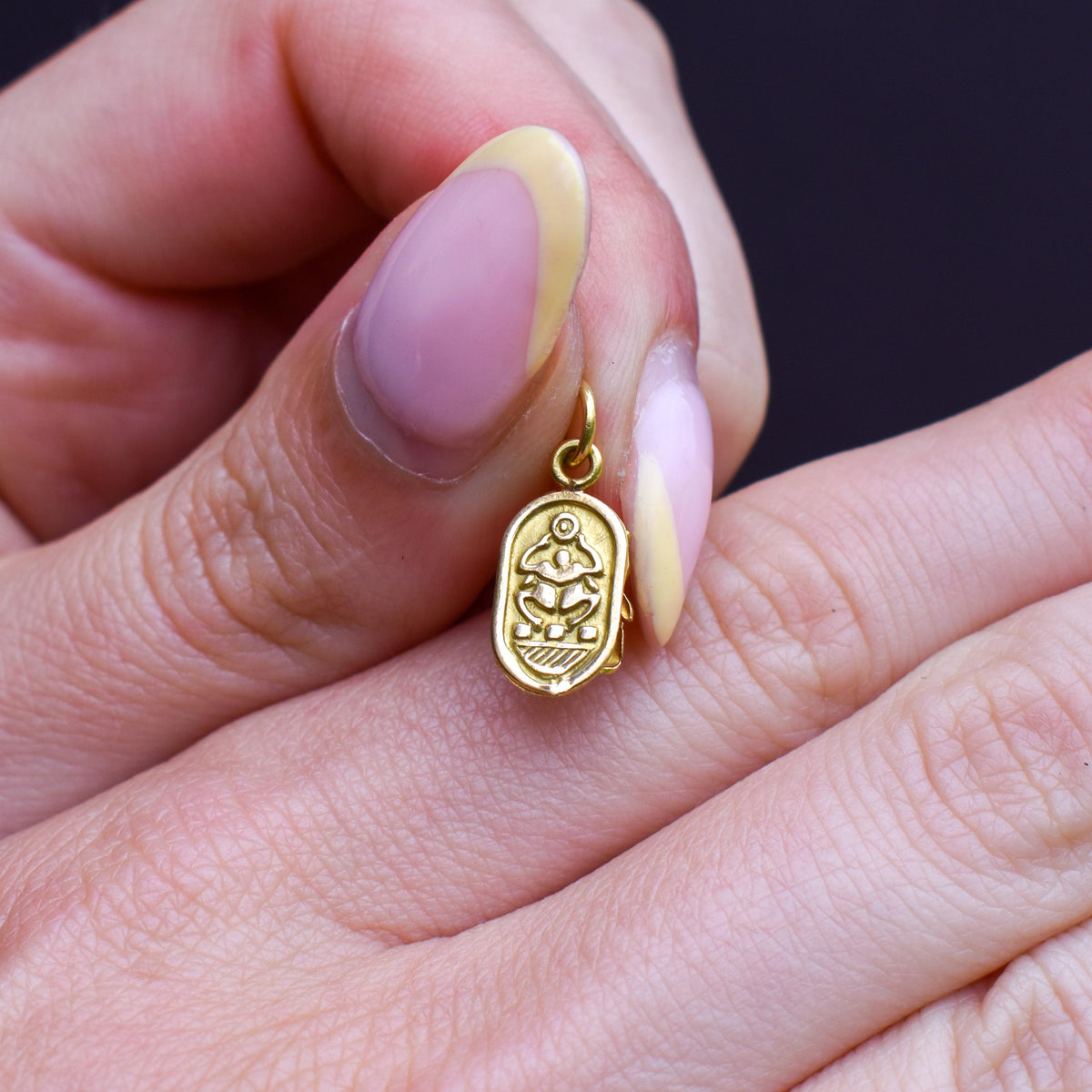 Vintage Egyptian Scarab Beetle 18ct Yellow Gold Charm Pendant