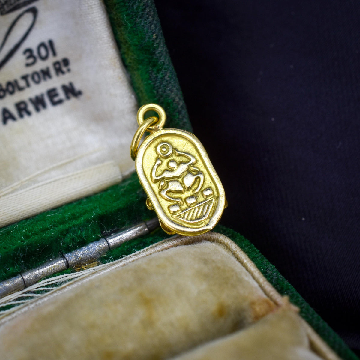 Vintage Egyptian Scarab Beetle 18ct Yellow Gold Charm Pendant