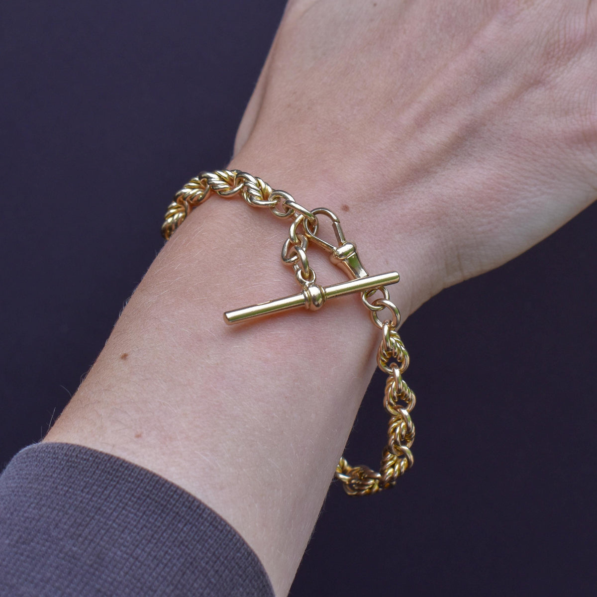 Antique Chunky Love Knot 9ct Yellow Gold Chain Bracelet with T-bar | 8"