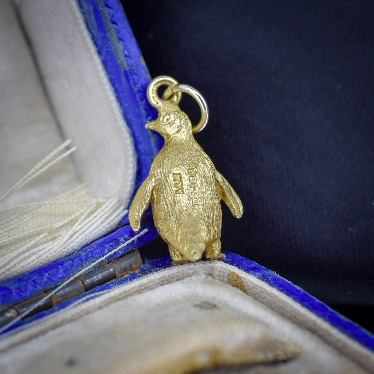 Vintage Solid 9ct Yellow Gold Penguin Charm | Dated 1974