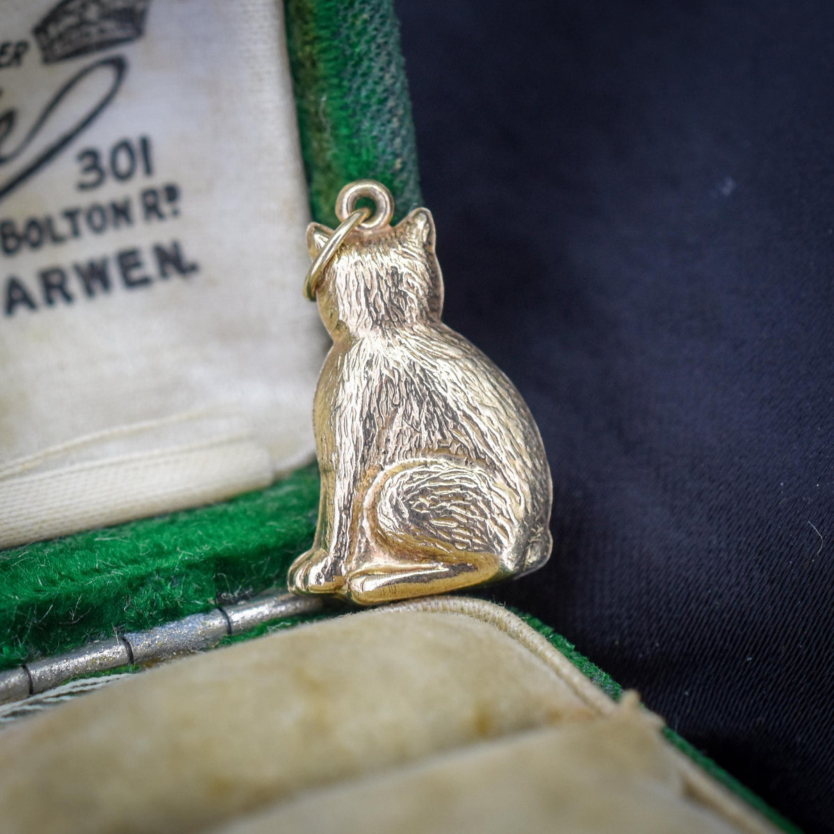 Vintage 9ct Gold Cat Feline Charm Pendant