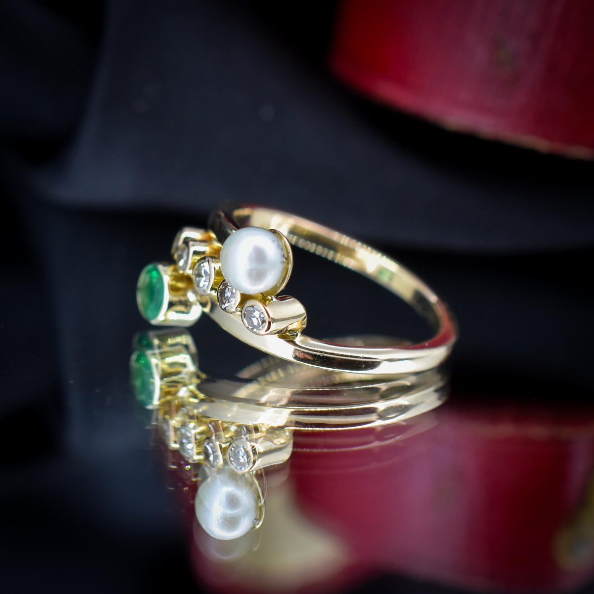 Vintage Emerald Pearl and Diamond 14ct 14k Yellow Gold Bypass Twist Ring