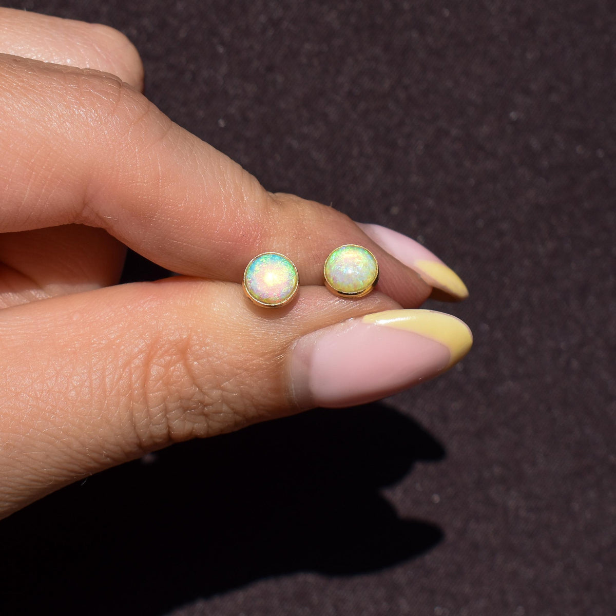 Vintage Natural Opal Round 9ct Gold Stud Earrings