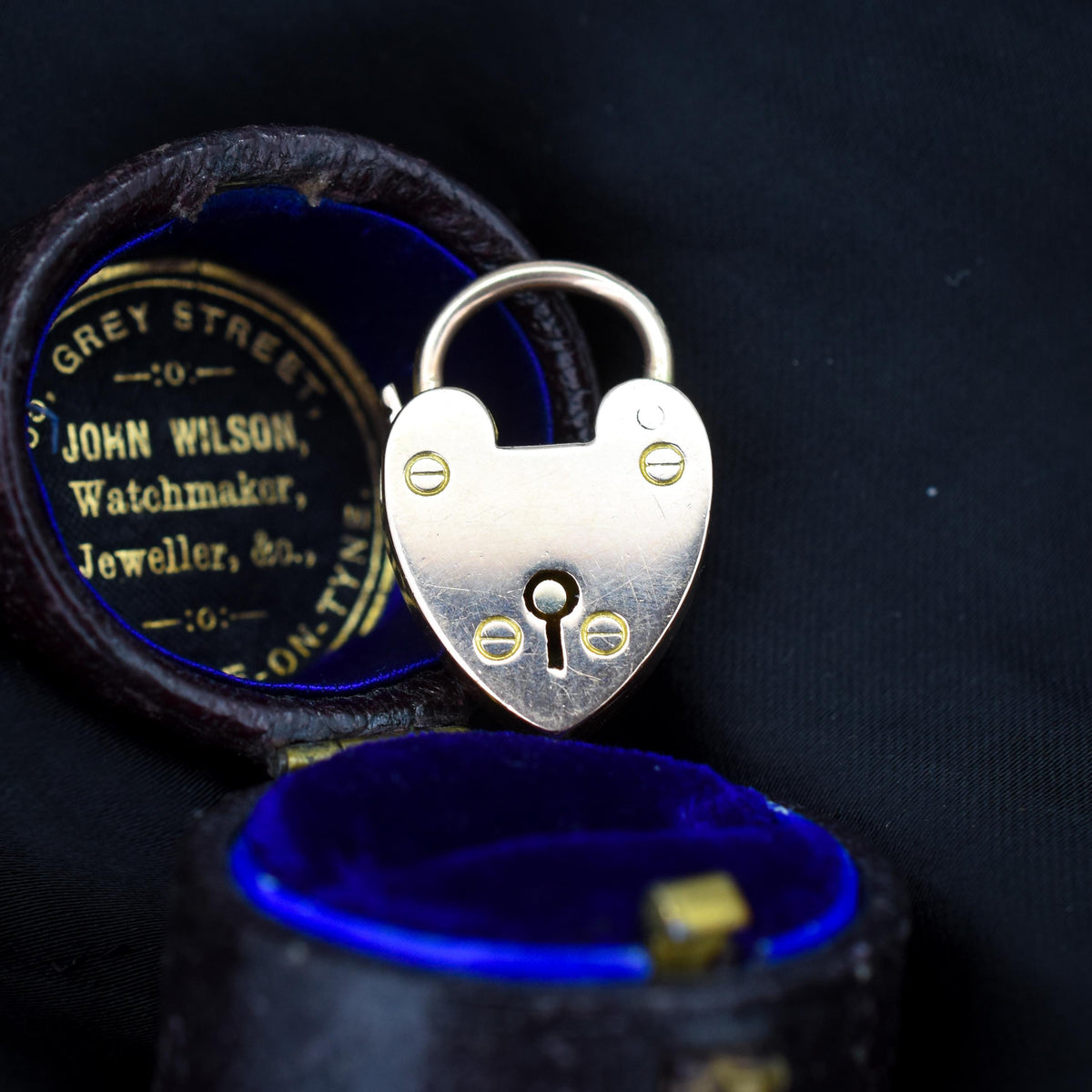 Antique Edwardian 9ct Gold Plain Heart Padlock Pendant