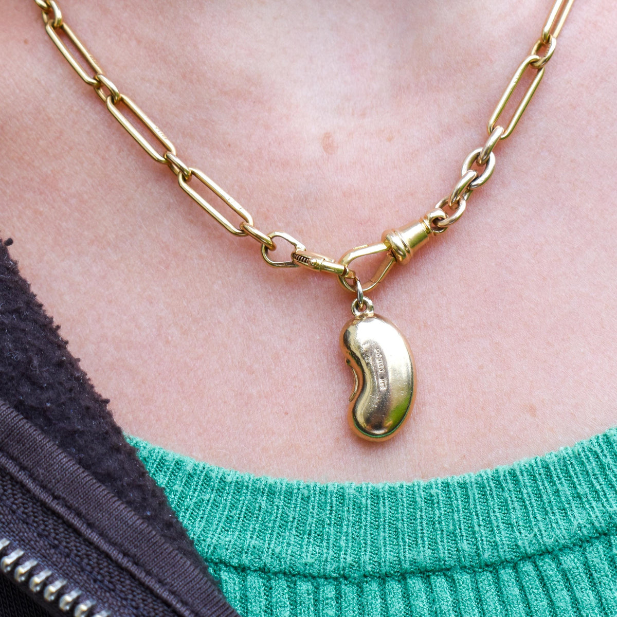 Vintage 9ct Yellow Gold Lucky Bean Charm Pendant | London 1965