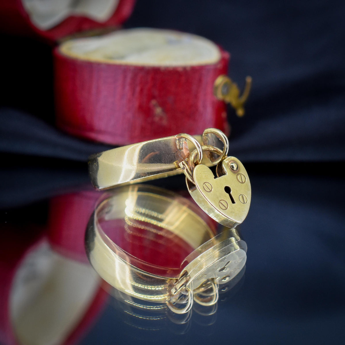 Antique Victorian Heart Padlock Drop 9ct Yellow Gold Band Ring | Chester 1897