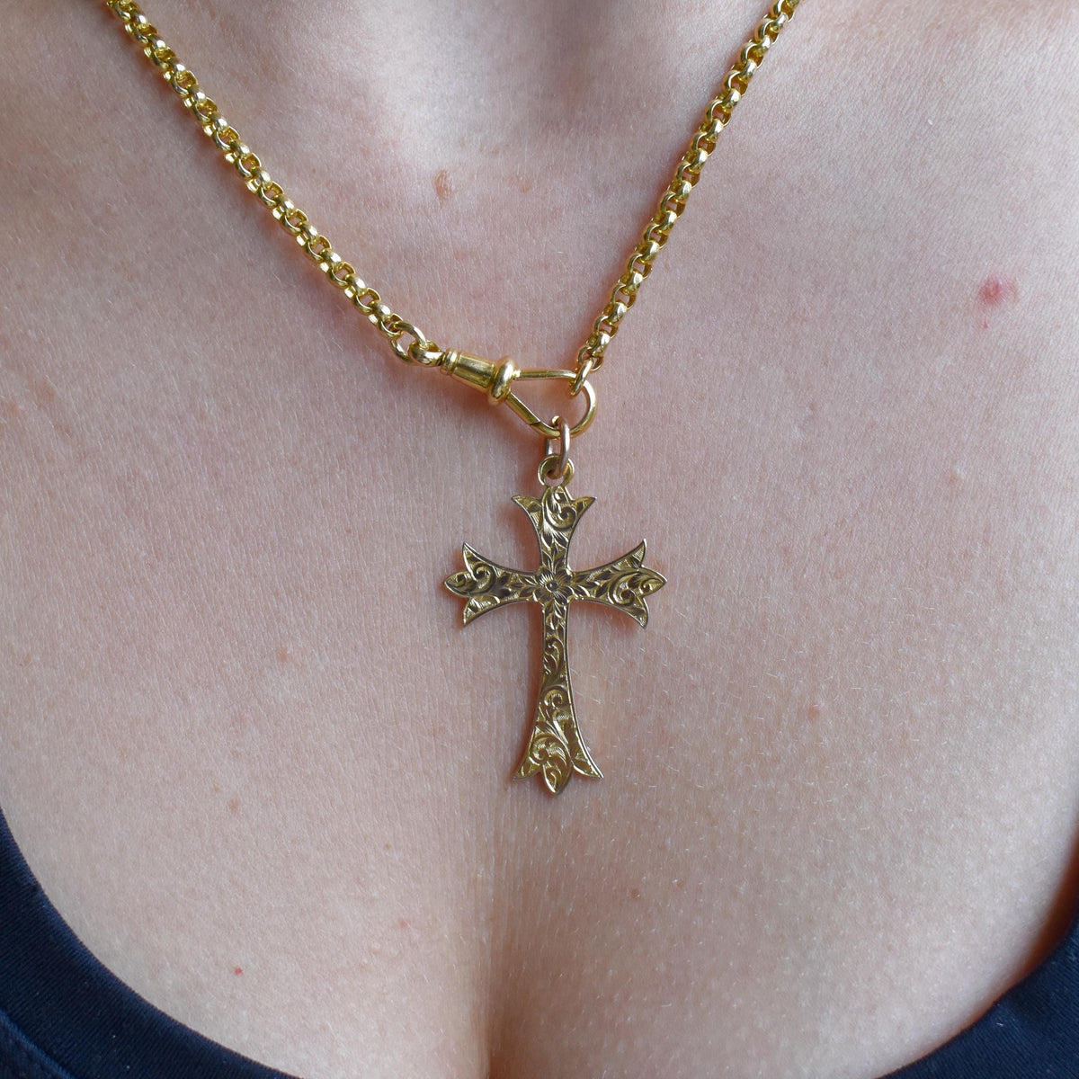 Antique Edwardian 9ct Gold Engraved Cross Pendant | Chester 1904