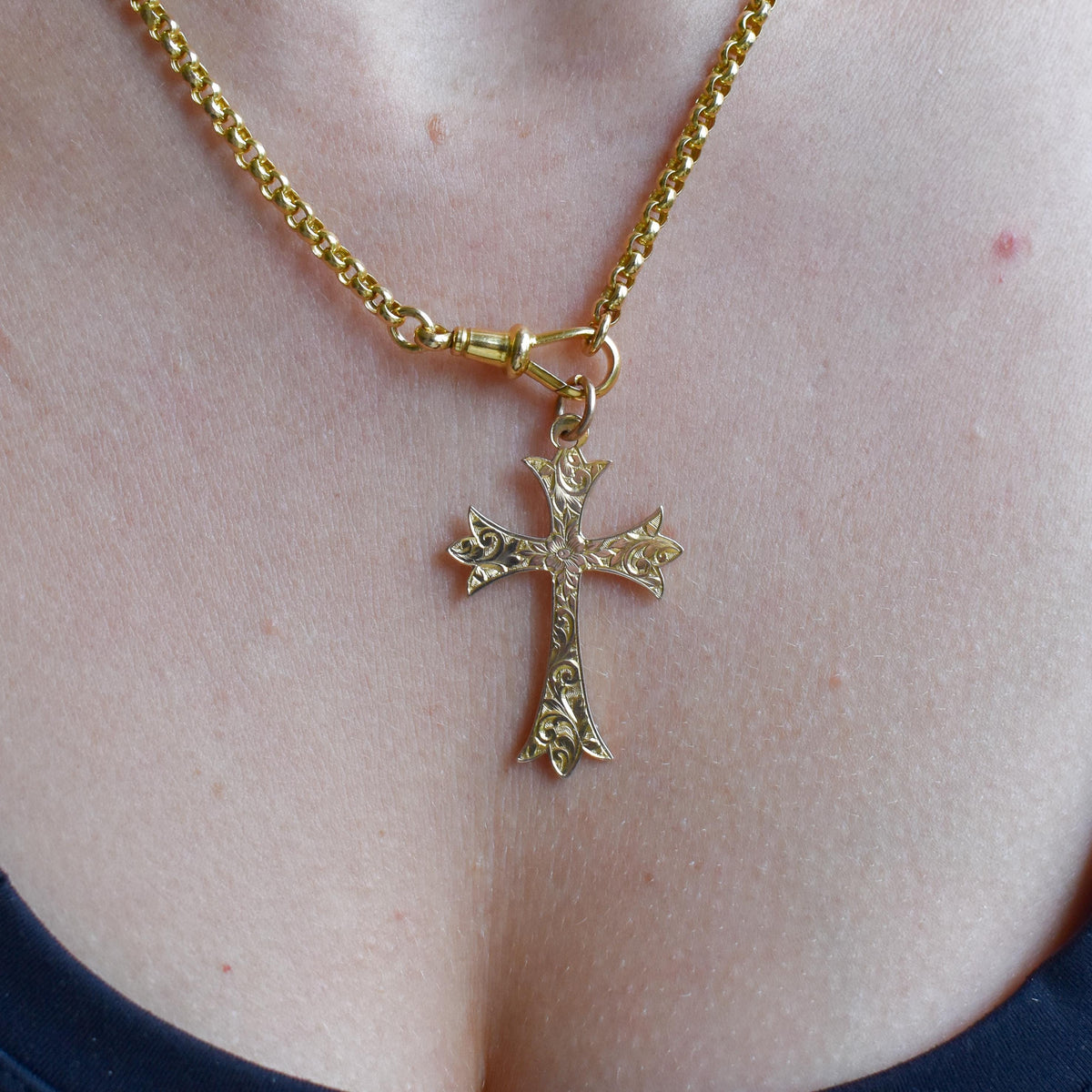 Antique Edwardian 9ct Gold Engraved Cross Pendant | Chester 1904