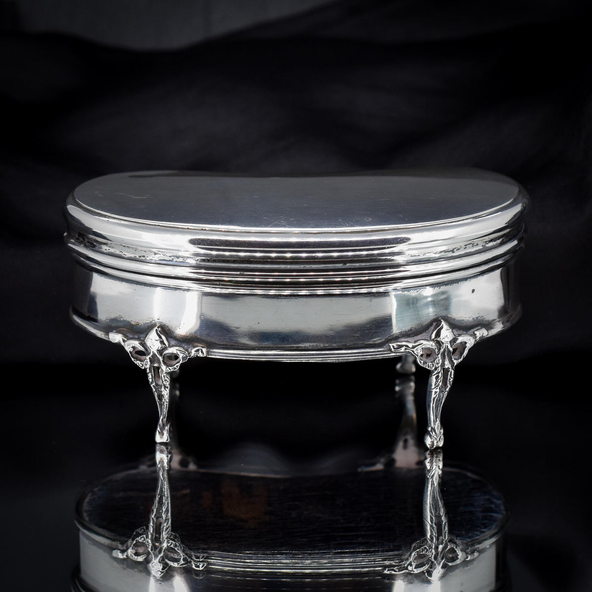 Antique London 1911 Hallmarked Sterling Silver Oval Lucky Bean Jewellery Trinket Box