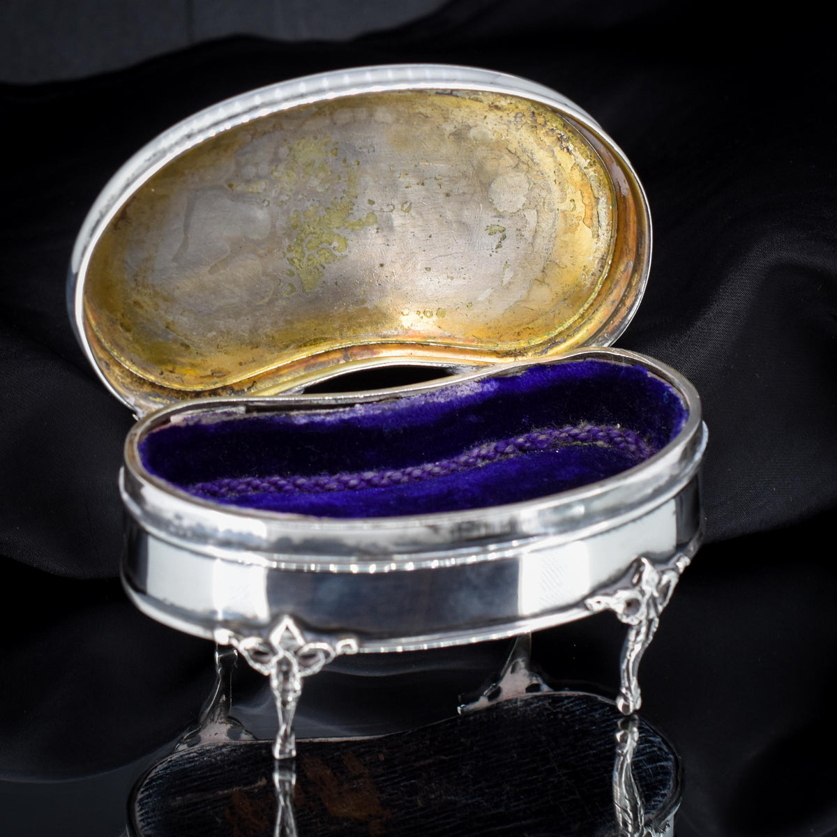 Antique London 1911 Hallmarked Sterling Silver Oval Lucky Bean Jewellery Trinket Box