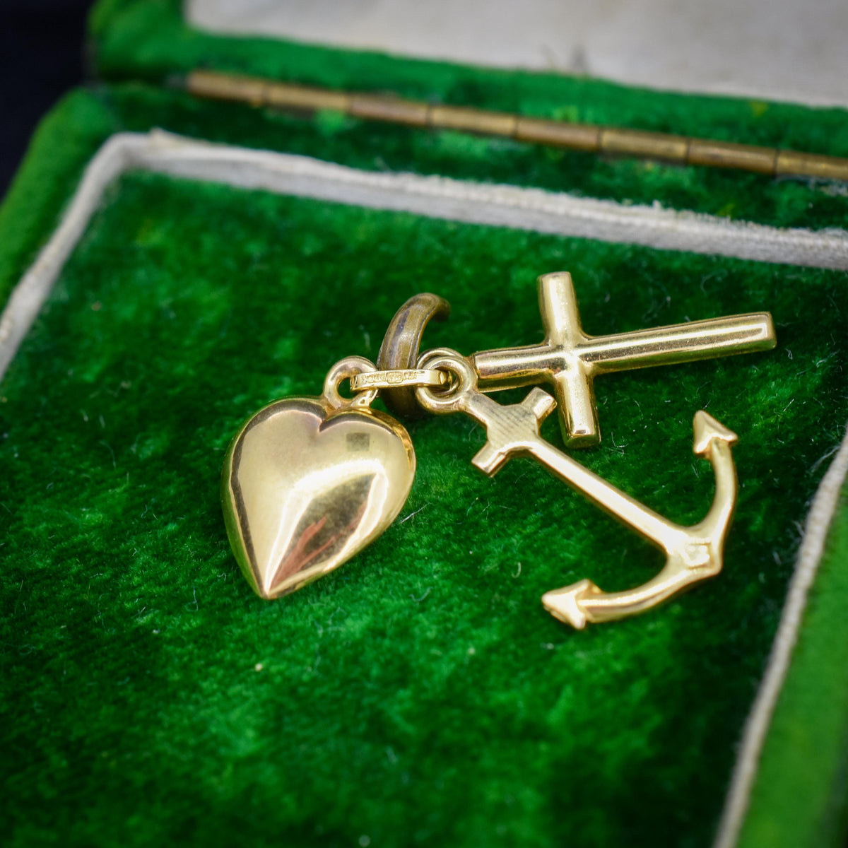 Vintage 9ct Gold Triple Trio of Charms Faith Hope Charity - Cross Heart Anchor