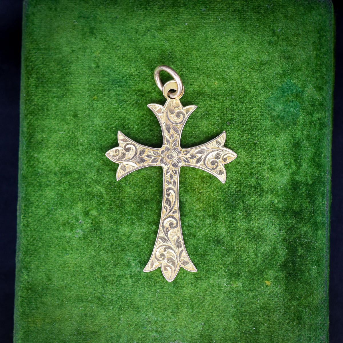 Antique Edwardian 9ct Gold Engraved Cross Pendant | Chester 1904